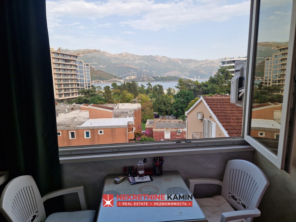 For sale: One-bedroom apartment, 100m from Perla, Gospoština, Budva